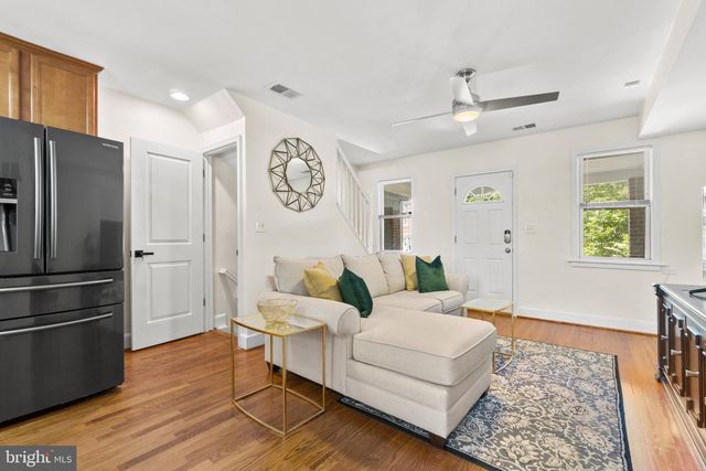 1621 R ST SE, Washington, DC 20020