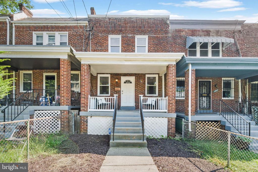 1621 R ST SE, Washington, DC 20020