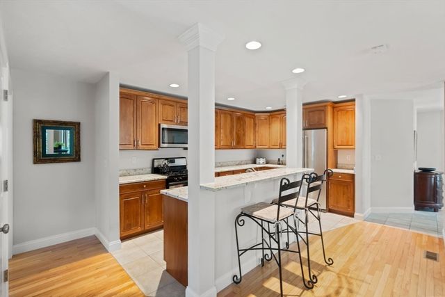 37 Rockville Mdws 37, Millis, MA 02054
