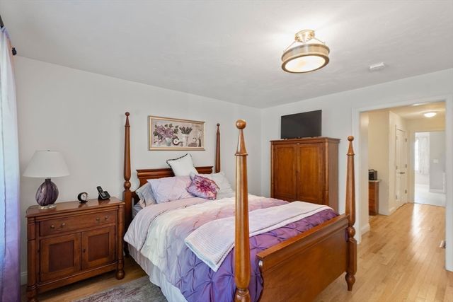 37 Rockville Mdws 37, Millis, MA 02054