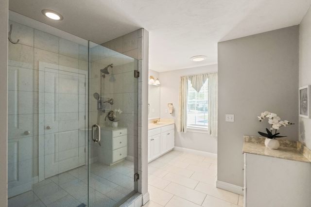 37 Rockville Mdws 37, Millis, MA 02054