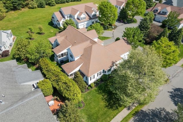 37 Rockville Mdws 37, Millis, MA 02054