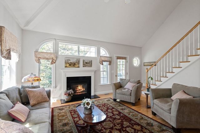 37 Rockville Mdws 37, Millis, MA 02054