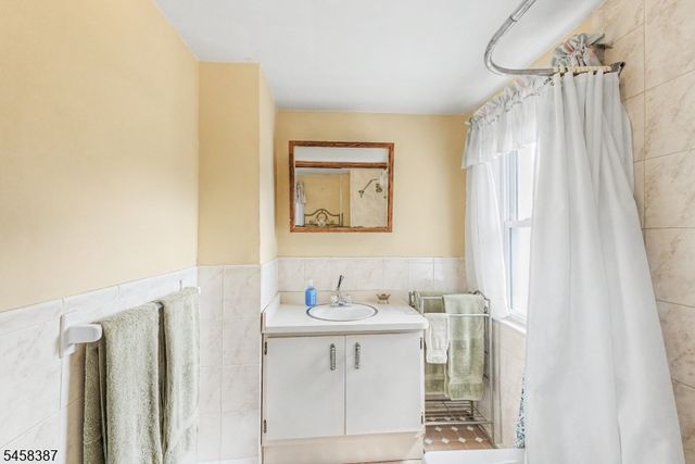 137 Mckinley Ave, East Hanover Twp., NJ 07936