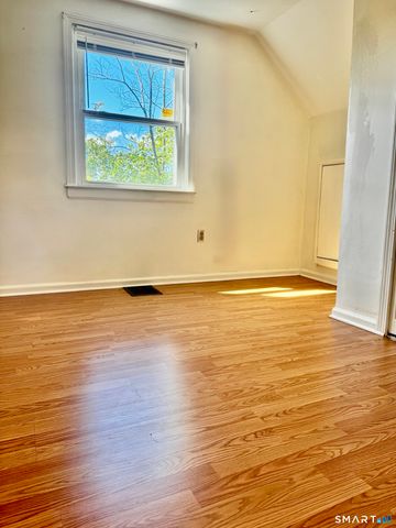 10 Monroe Street, North Haven, CT 06473
