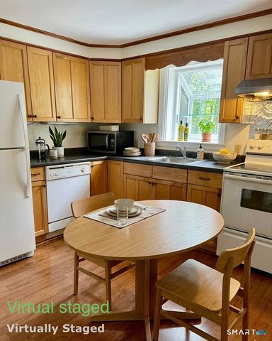 10 Monroe Street, North Haven, CT 06473
