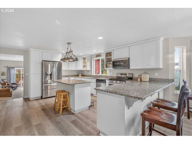 1645 3rd St, Columbia City, OR 97018