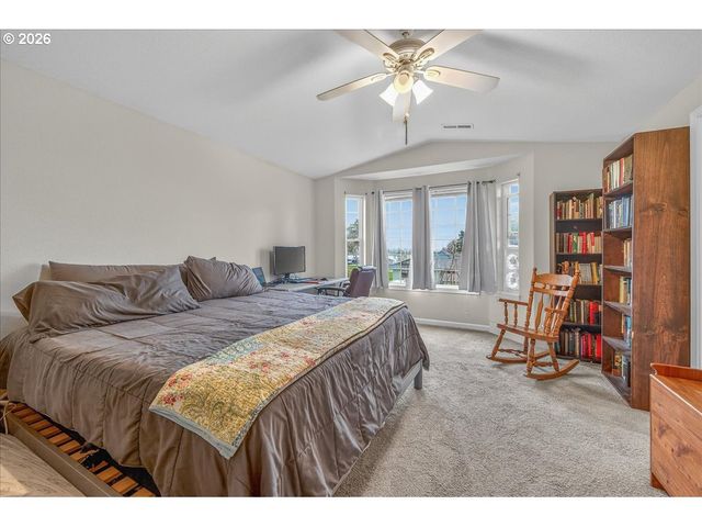 1645 3rd St, Columbia City, OR 97018