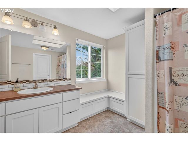 1645 3rd St, Columbia City, OR 97018