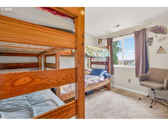 1645 3rd St, Columbia City, OR 97018