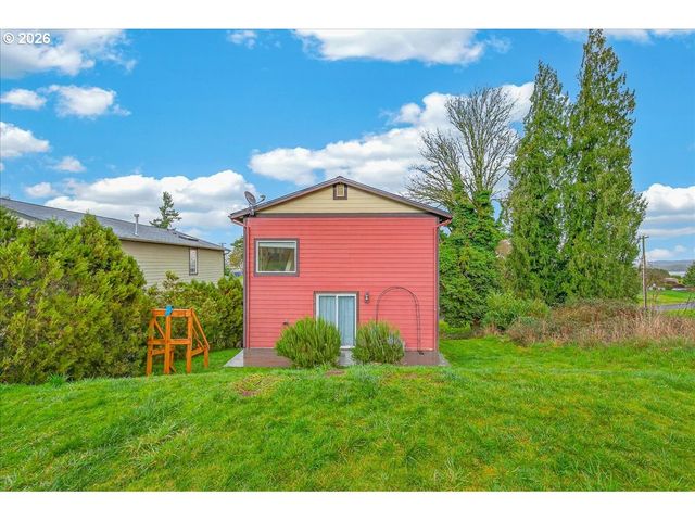 1645 3rd St, Columbia City, OR 97018