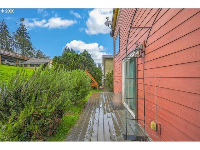 1645 3rd St, Columbia City, OR 97018