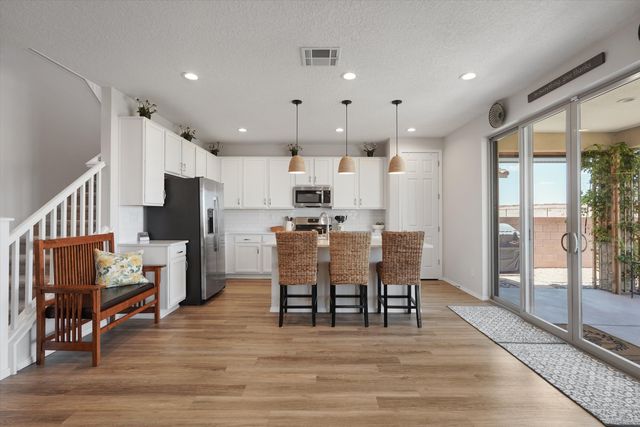 1412 Valle De Colores Street NW, Los Lunas, NM 87031