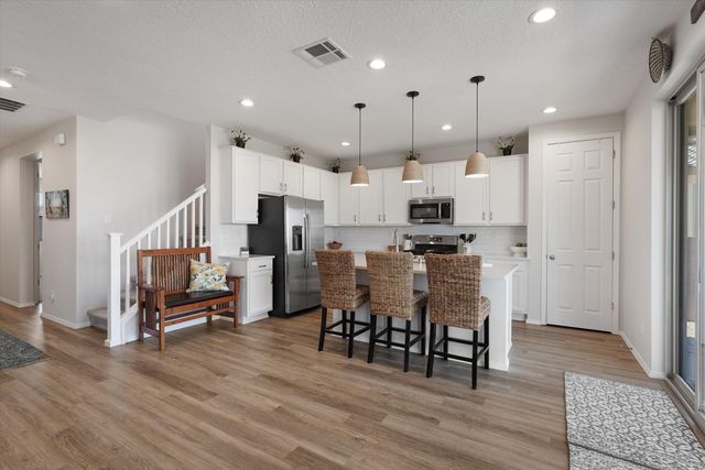 1412 Valle De Colores Street NW, Los Lunas, NM 87031