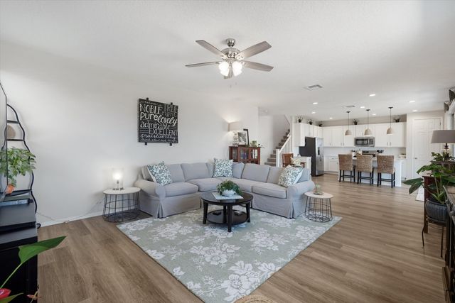 1412 Valle De Colores Street NW, Los Lunas, NM 87031