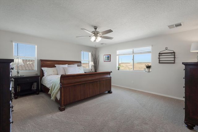 1412 Valle De Colores Street NW, Los Lunas, NM 87031