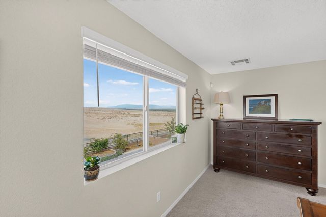 1412 Valle De Colores Street NW, Los Lunas, NM 87031