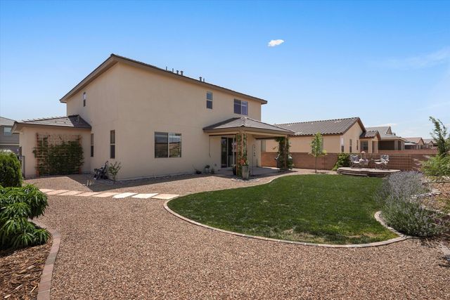1412 Valle De Colores Street NW, Los Lunas, NM 87031