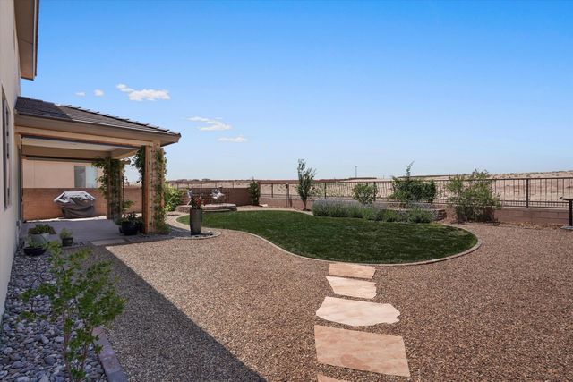1412 Valle De Colores Street NW, Los Lunas, NM 87031