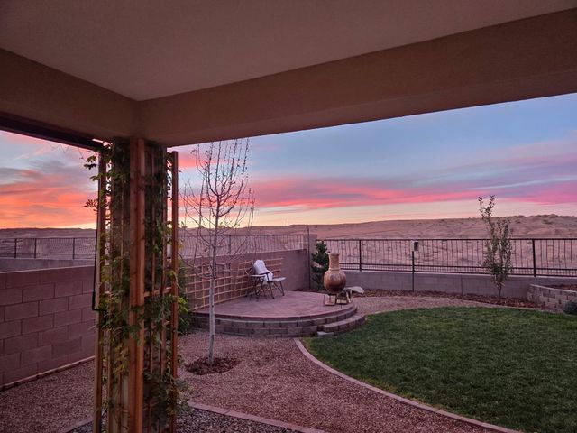 1412 Valle De Colores Street NW, Los Lunas, NM 87031