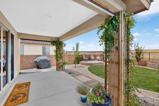 1412 Valle De Colores Street NW, Los Lunas, NM 87031
