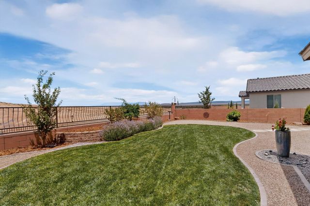 1412 Valle De Colores Street NW, Los Lunas, NM 87031