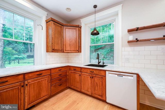 1501 HILL RD, Reading, PA 19602