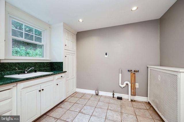 1501 HILL RD, Reading, PA 19602