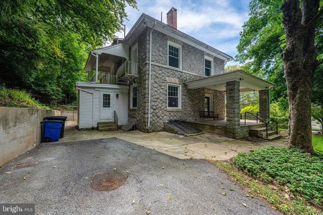 1501 HILL RD, Reading, PA 19602