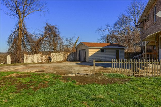 514 Pearson St, New Castle, PA 16101