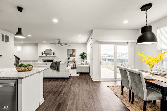 15469 Eastpark Circle W, Fishers, IN 46037