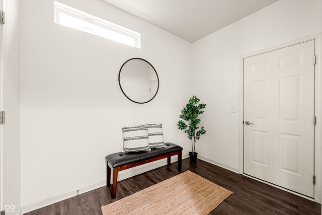 15469 Eastpark Circle W, Fishers, IN 46037