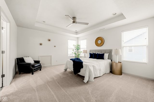 15469 Eastpark Circle W, Fishers, IN 46037