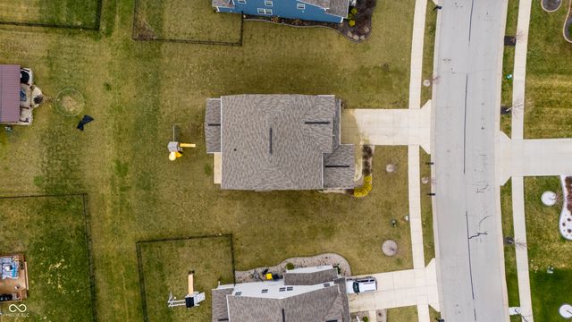 15469 Eastpark Circle W, Fishers, IN 46037