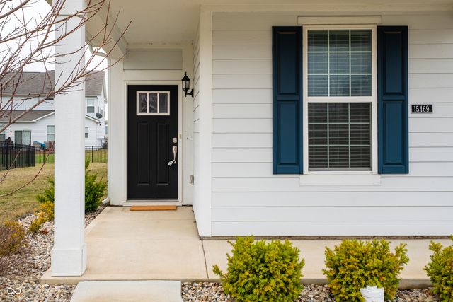 15469 Eastpark Circle W, Fishers, IN 46037