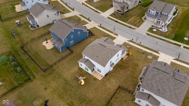 15469 Eastpark Circle W, Fishers, IN 46037