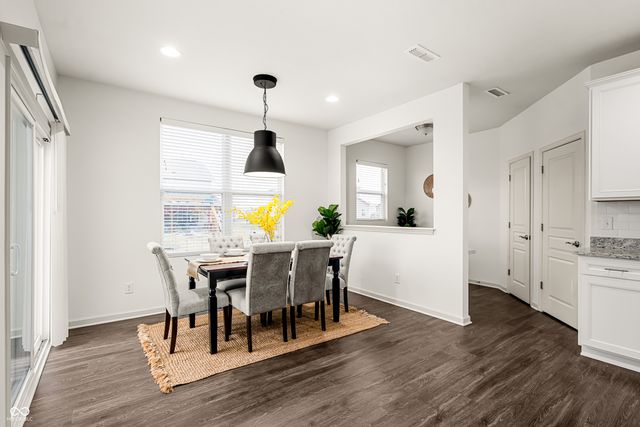 15469 Eastpark Circle W, Fishers, IN 46037