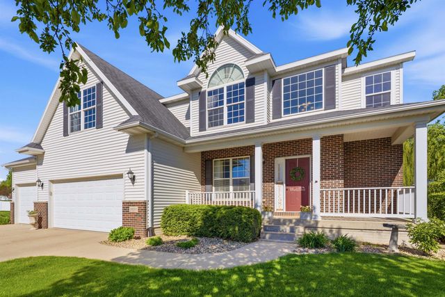 2821 Covey Court, Cedar Falls, IA 50613