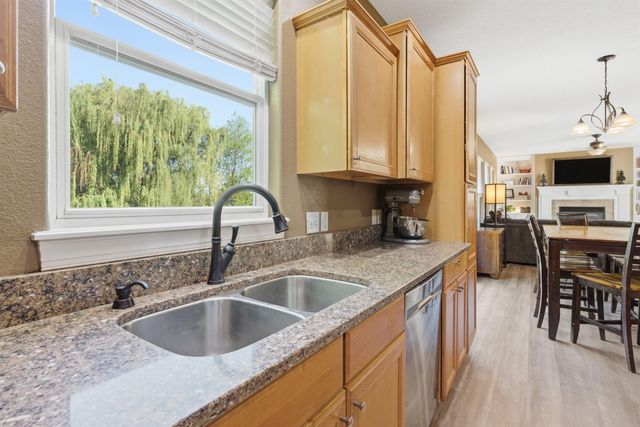 2821 Covey Court, Cedar Falls, IA 50613