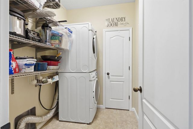 2821 Covey Court, Cedar Falls, IA 50613