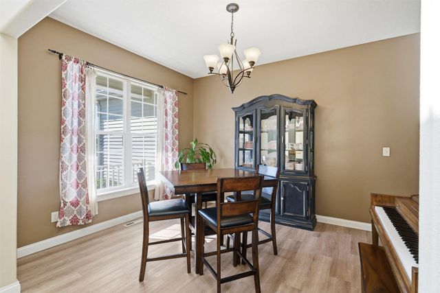 2821 Covey Court, Cedar Falls, IA 50613