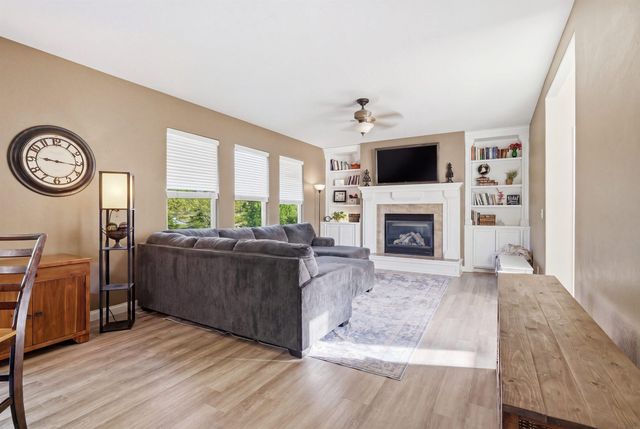 2821 Covey Court, Cedar Falls, IA 50613