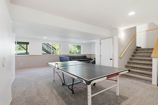 2821 Covey Court, Cedar Falls, IA 50613