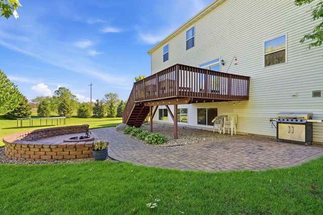2821 Covey Court, Cedar Falls, IA 50613