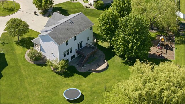 2821 Covey Court, Cedar Falls, IA 50613