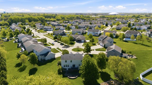 2821 Covey Court, Cedar Falls, IA 50613