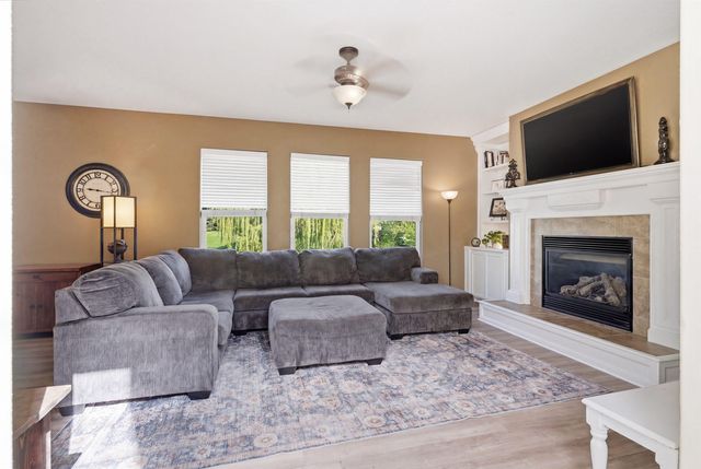 2821 Covey Court, Cedar Falls, IA 50613