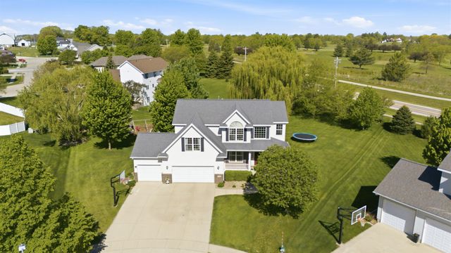 2821 Covey Court, Cedar Falls, IA 50613