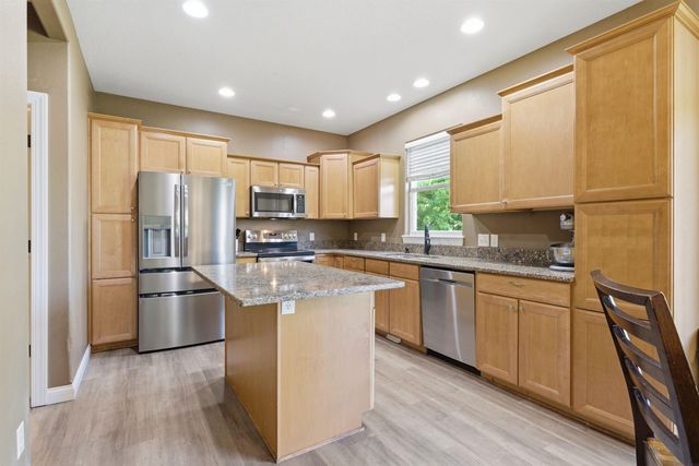 2821 Covey Court, Cedar Falls, IA 50613