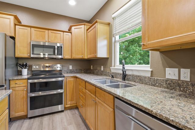 2821 Covey Court, Cedar Falls, IA 50613